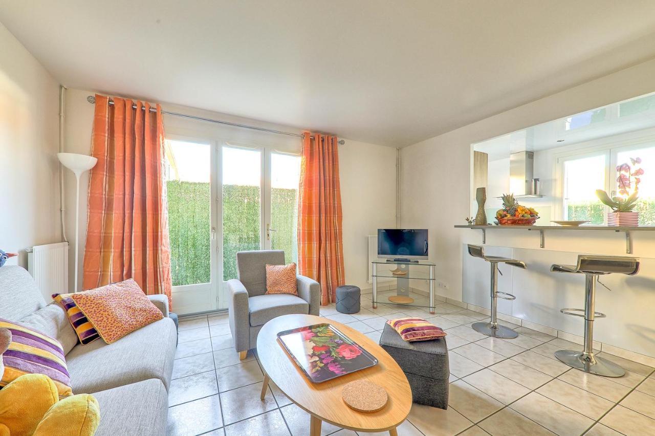 Gîte La Vapillone Paris Marne-la-Vallée Serris Extérieur photo