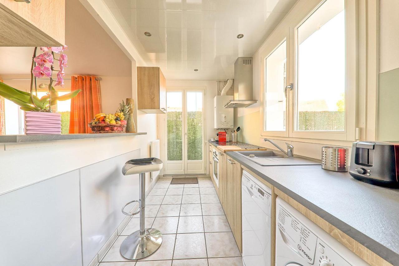 Gîte La Vapillone Paris Marne-la-Vallée Serris Extérieur photo