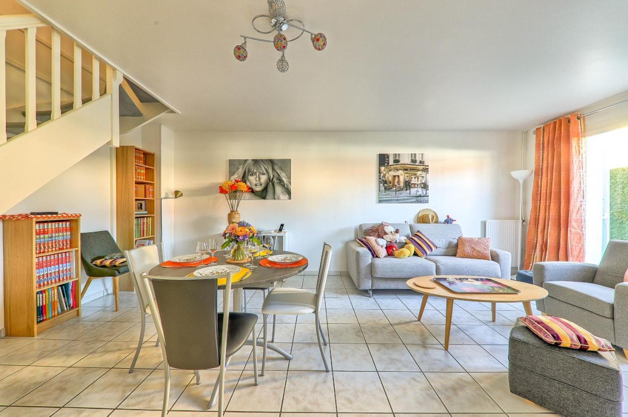 Gîte La Vapillone Paris Marne-la-Vallée Serris Extérieur photo