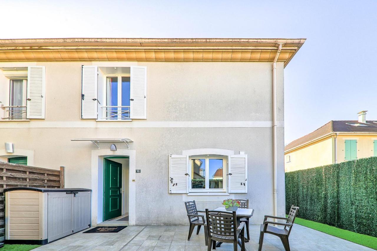 Gîte La Vapillone Paris Marne-la-Vallée Serris Extérieur photo